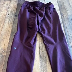 Lululemon License to Train Jogger Plum | Size X Small | Excellent Condition XS